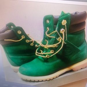 Customize Green Timberlands